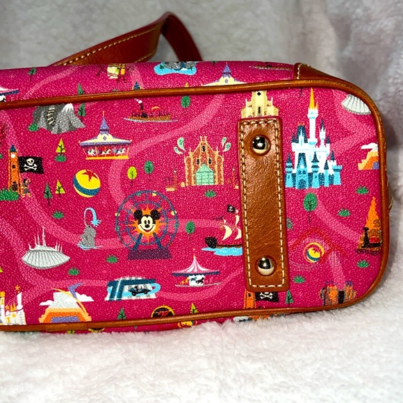 Dooney & Bourke Park Life Tote Castle Walt Disney World Attractions EUC - Picture 5 of 8